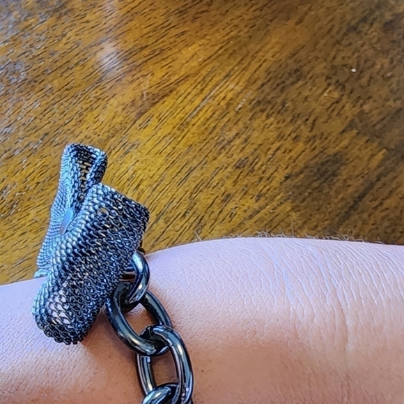Guess Bow Chunky Mesh Chain Crystal Bracelet Sliver Tone Lobster Close unsigned - Picture 5 of 5